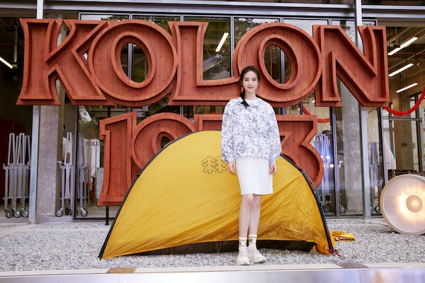 图片3-请回答KOLON 1973开业现场品牌代言人刘诗诗.jpeg