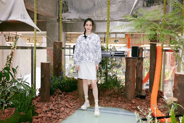 图片12-  KOLON 1973一层半的“自然之声”DJ台.jpeg