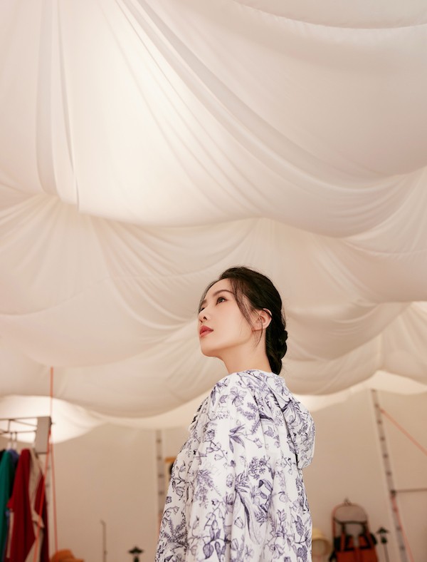 图片14-KOLON 1973二楼帐篷布悬坠布景.jpeg