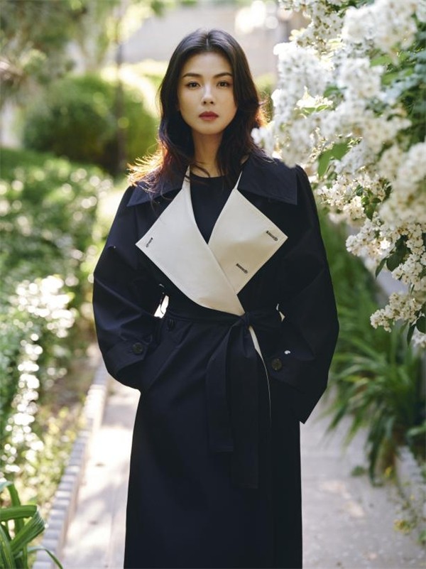 YINER音儿携手品牌代言人刘涛,演绎诗意优雅