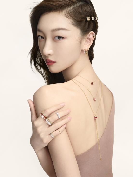 C:\Users\Andrew_Xing\Desktop\Boucheron\Press Release\准备中\2023 CVD\宝诗龙 周冬雨_大档_7_26\Main KV\jpg_rgb\Main KV_竖版rgb.jpgMain KV_竖版rgb