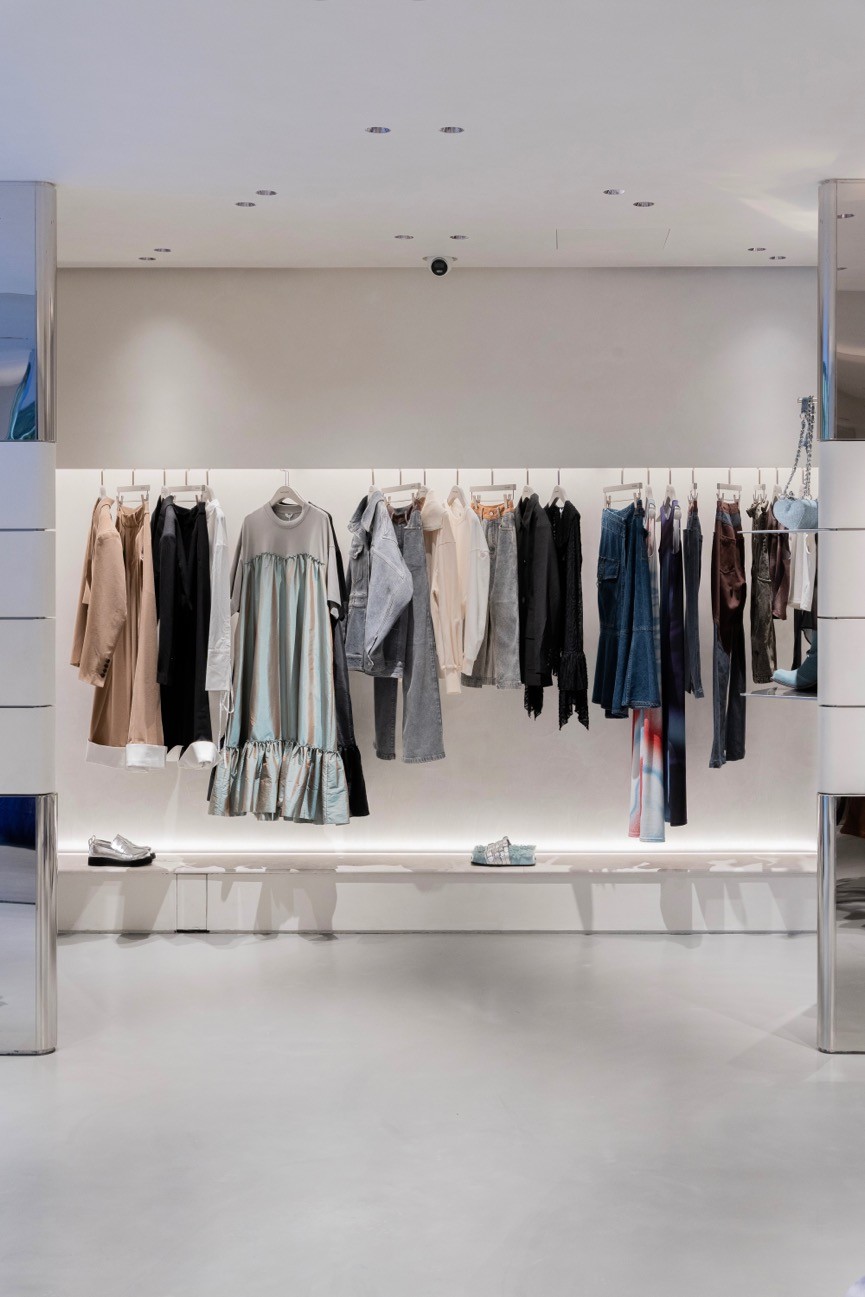 9930f153b61fb33bfeb713b5f48ca35