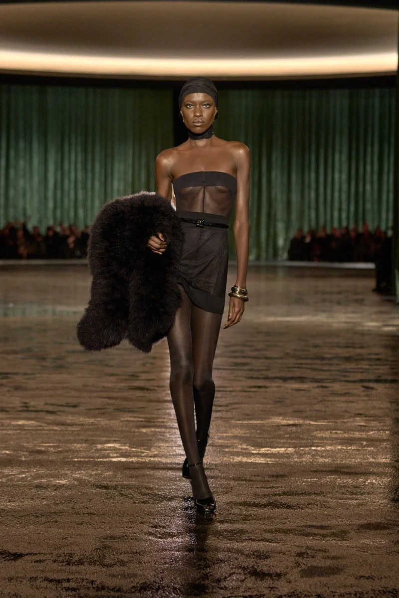 SAINT LAURENT 圣罗兰  2024冬季女装系列  ANTHONY VACCARELLO