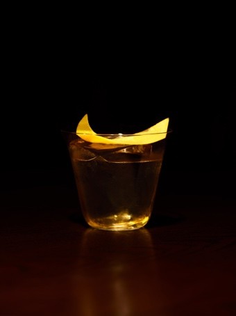 杯子里有饮料 描述已自动生成