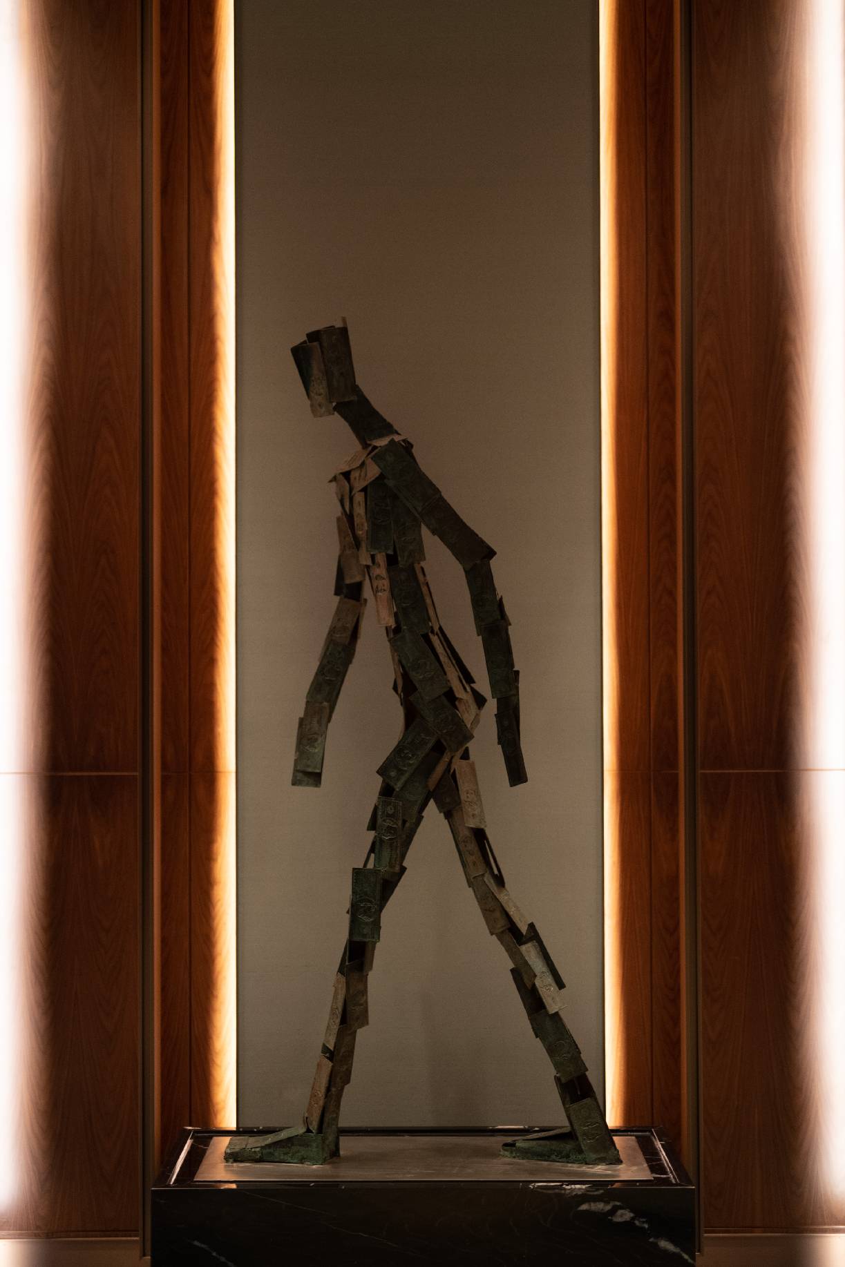 行走的财富.jpg 行走的财富.jpg