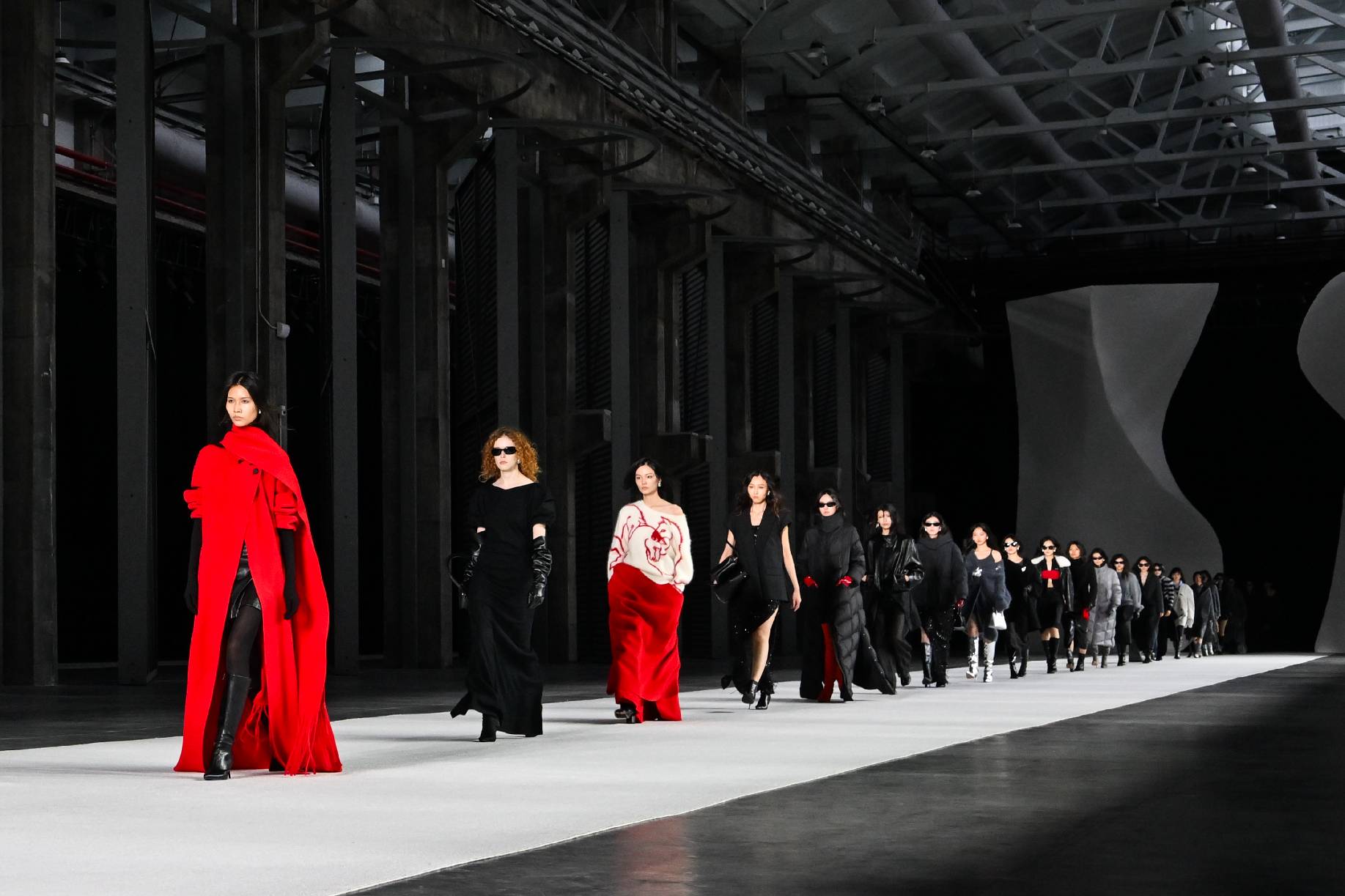 维莎集团2025大秀双生纪元媒体新闻稿插图-2.jpg 维莎集团2025大秀双生纪元媒体新闻稿插图-2.jpg