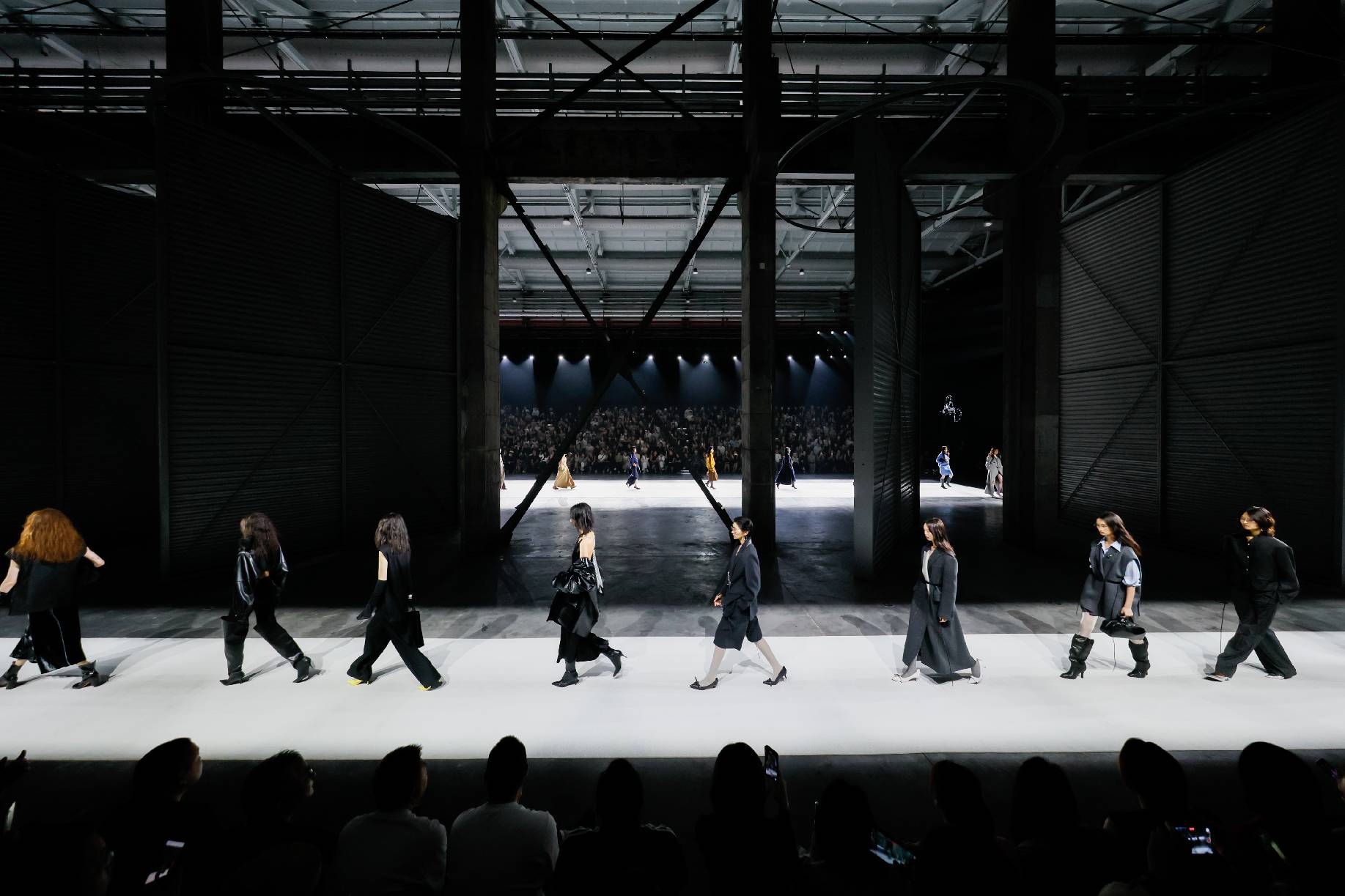 维莎集团2025大秀双生纪元媒体新闻稿插图-3.jpg 维莎集团2025大秀双生纪元媒体新闻稿插图-3.jpg