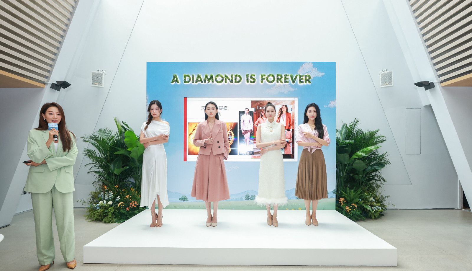 11-著名时尚模特与形象顾问陈嘉容（Eunis Chan）分享天然钻石的时尚日常.jpg