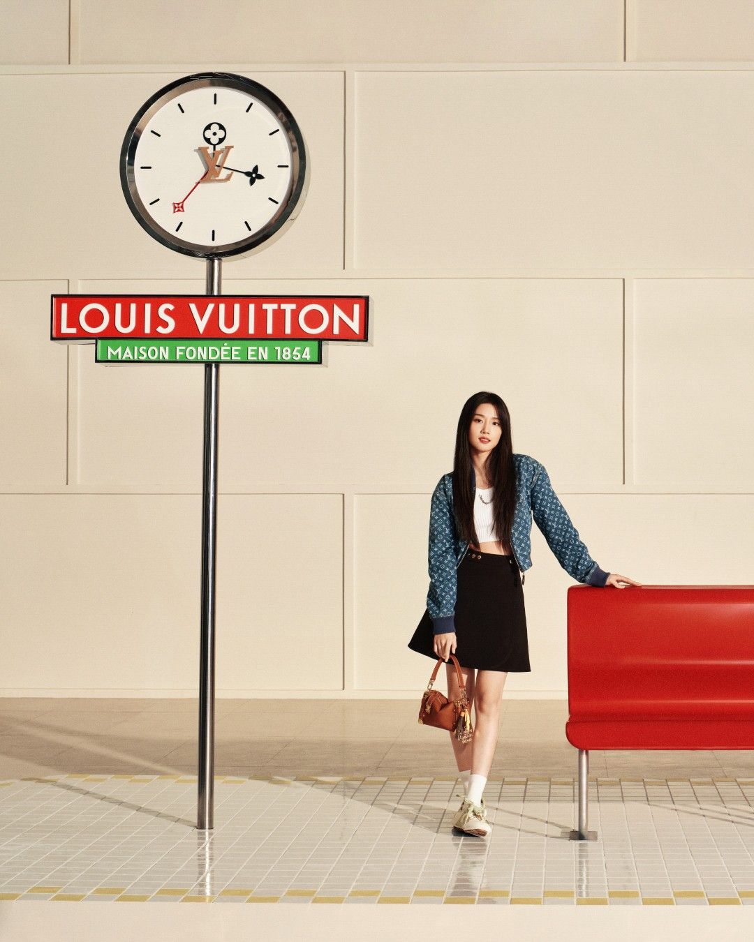 CVD_PORTRAIT_WORN VISUAL_1080x1350_5.jpg