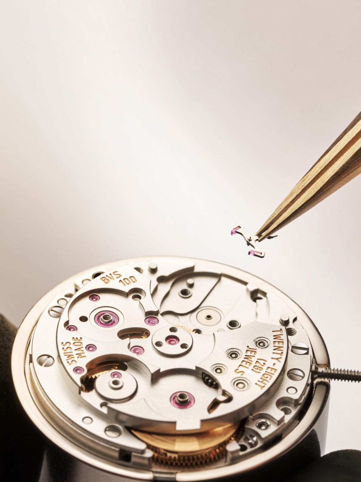 8_宝格丽BVS100 Lady Solotempo机芯制造工艺图.jpg