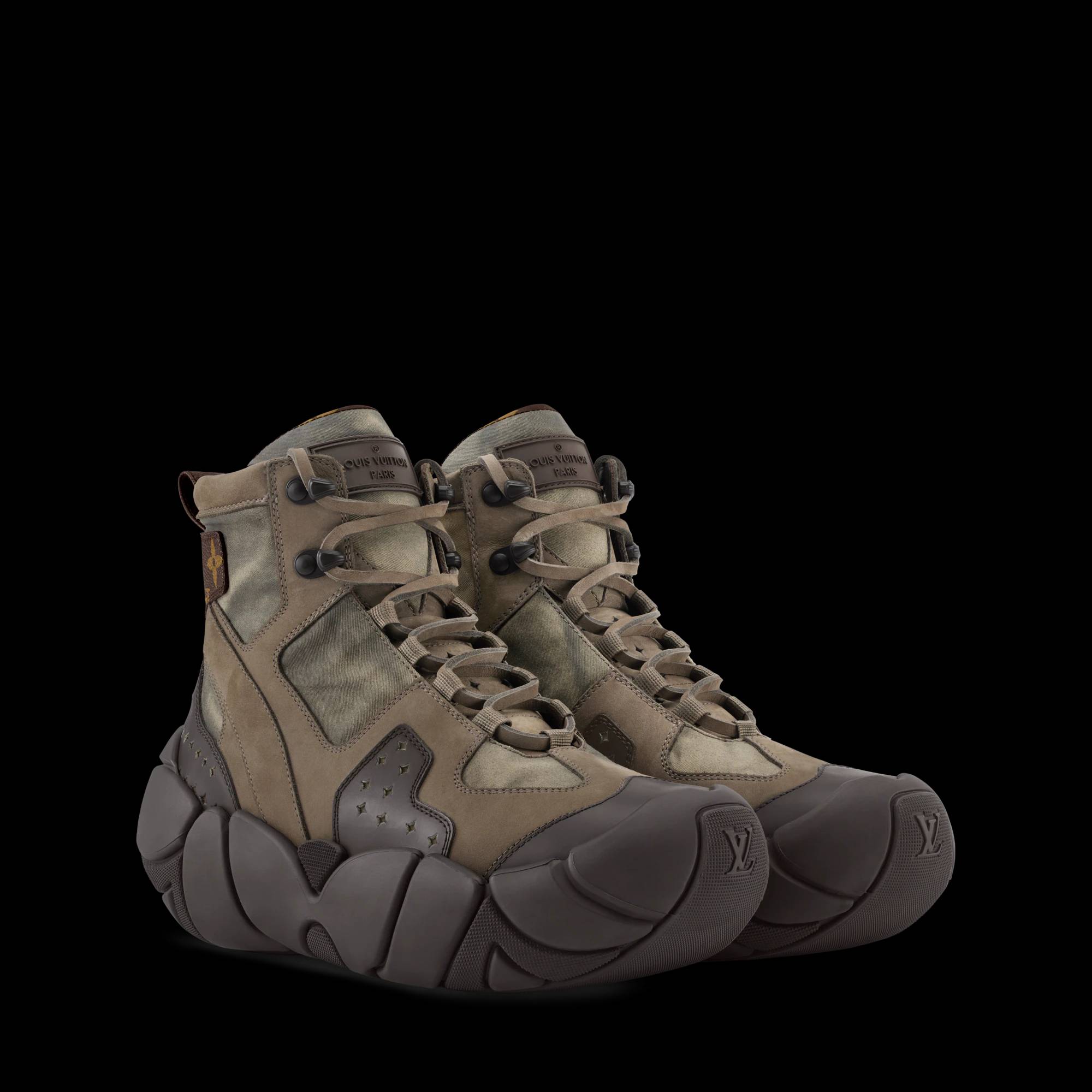 louis-vuitton-lv-bubble-sneaker-boot--ATU04PAG07_PM2_Front view.jpg