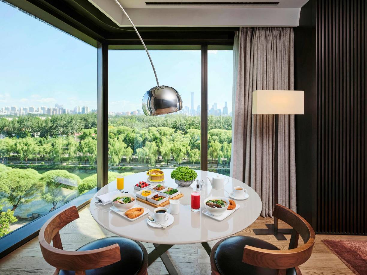 套房内全天候供应早餐.jpg