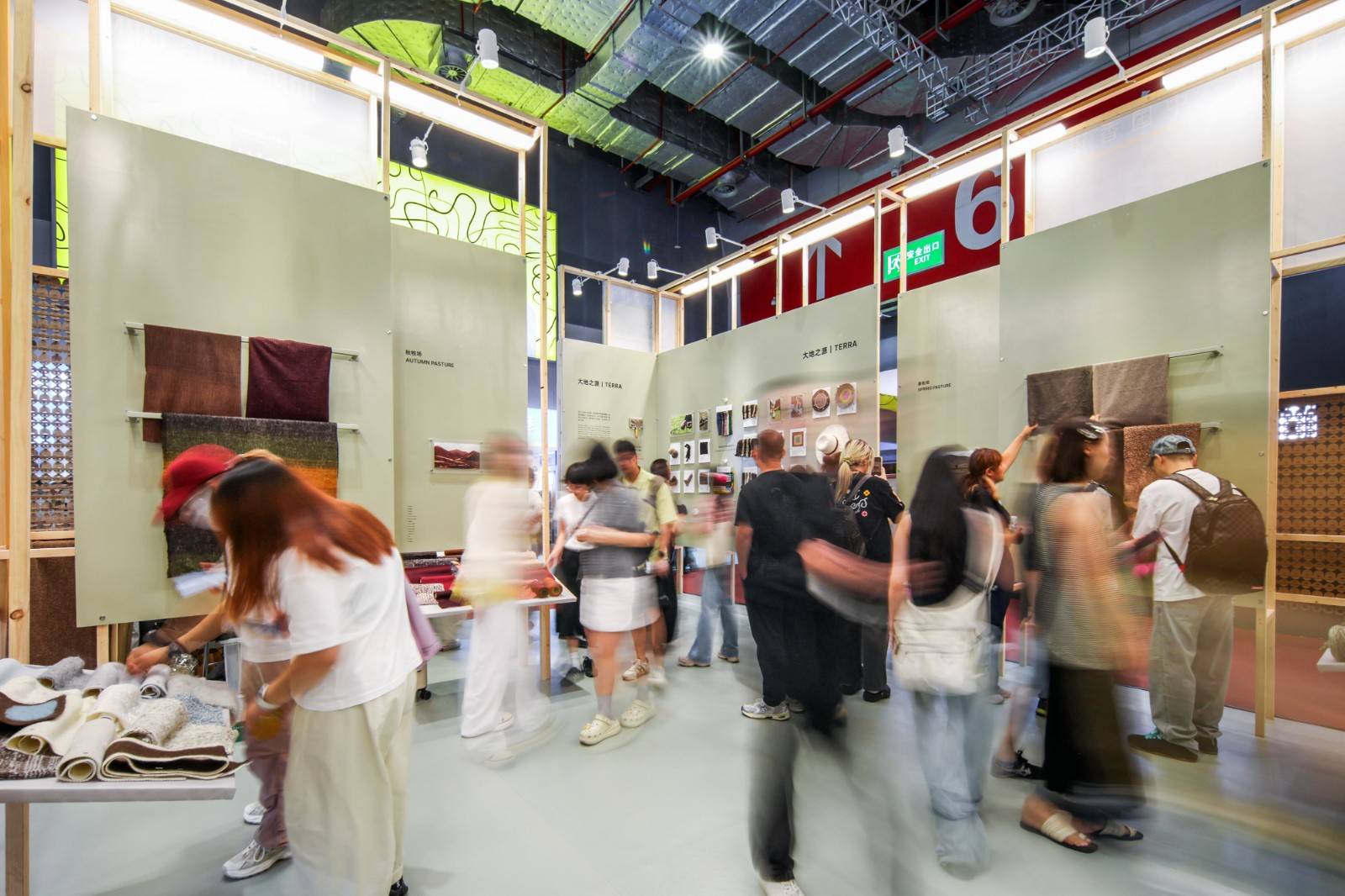 1.「布尽其用」参展2025 Intertextile中国国际纺织面料及辅料（秋冬）博览会吸引业界同行驻足.jpg