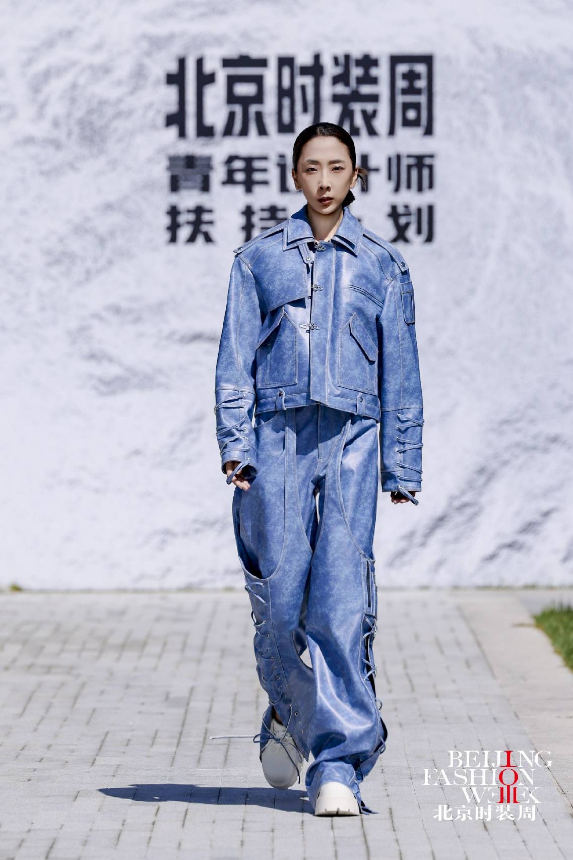 1758036545398086.jpg ZHOU7722.JPG