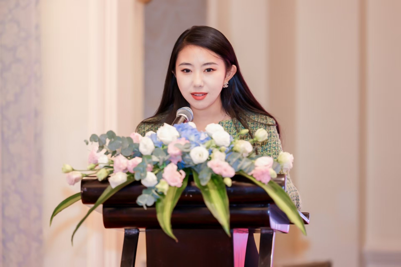 20251028361644198234.jpg 出品人杨絮子讲话.jpg