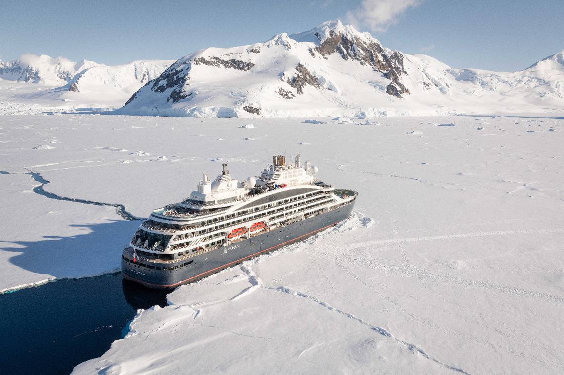 1765415608530993.jpeg N_157_CR21_O081222_Ushuaia-Ushuaia_StudioPonant-Romain Farge (1)_new.JPEG