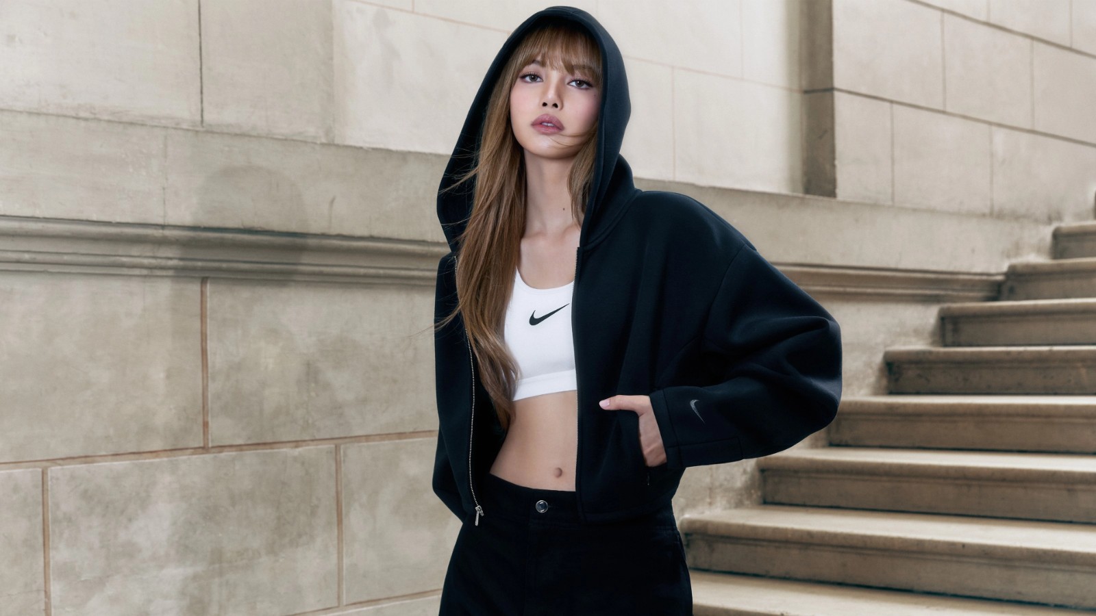 lisa nike 2 .jpg