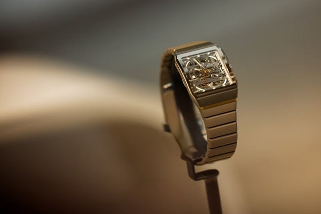 13 Anatom拱形系列镂空腕表.jpg